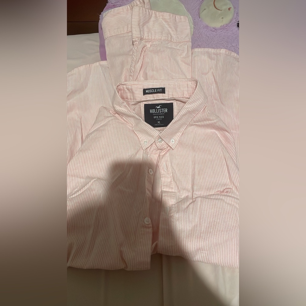 💸Sold Hollister Pink Casual Button Down Shirt